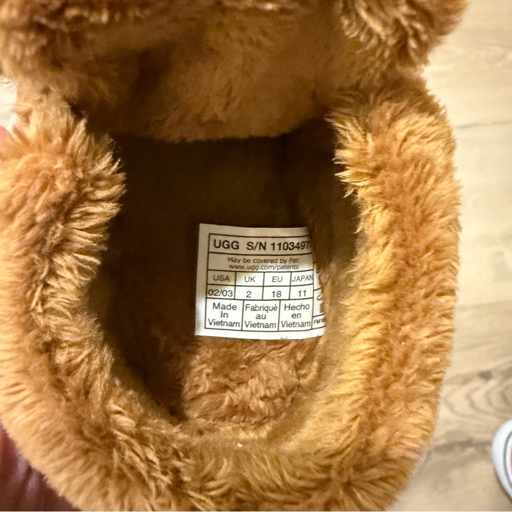 Baby Ugg Bixbee Chesnut Infant Booties Size 2/3T- NWOT - Picture 7 of 8